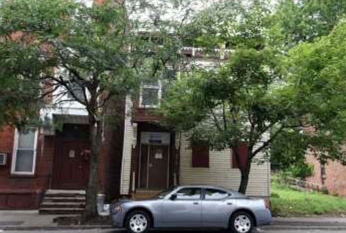 1st image of 3319 6th Ave
