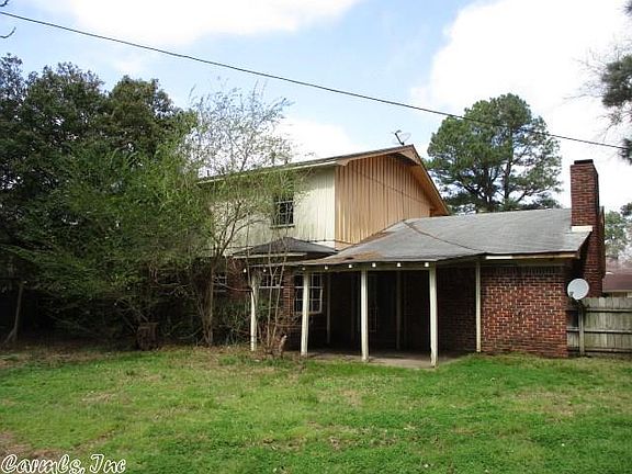 3rd image of 2204 Forest Knoll Dr