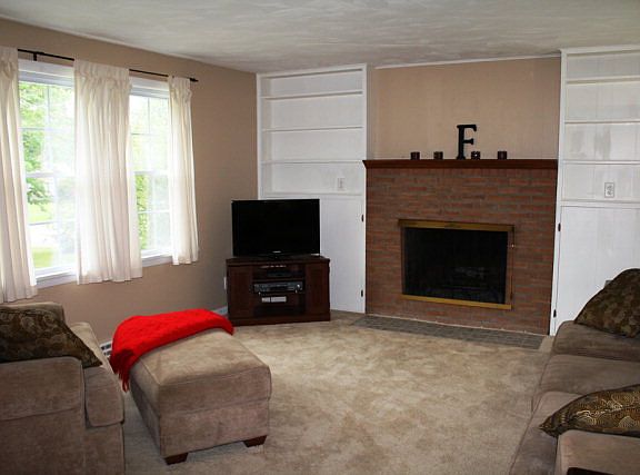4th image of 1033 Cooper Dr