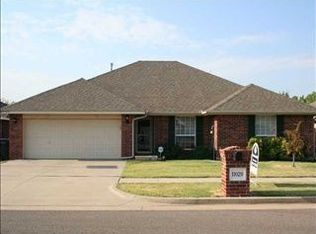 11020 SW 8th St, Yukon, OK 73099