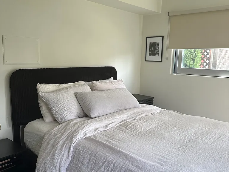 212 S Hamilton Dr #2 — Photo 4