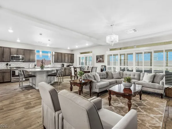 8610 Hallcrest Ct, Las Vegas, NV 89139