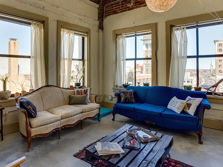 Metropolitan Artist Lofts — Photo 18