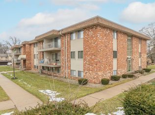 734 W Kilgore Rd APT 201, Kalamazoo, MI 49008