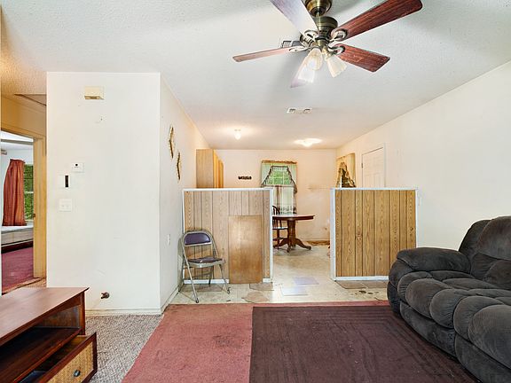 2nd image of 474 11th St NE