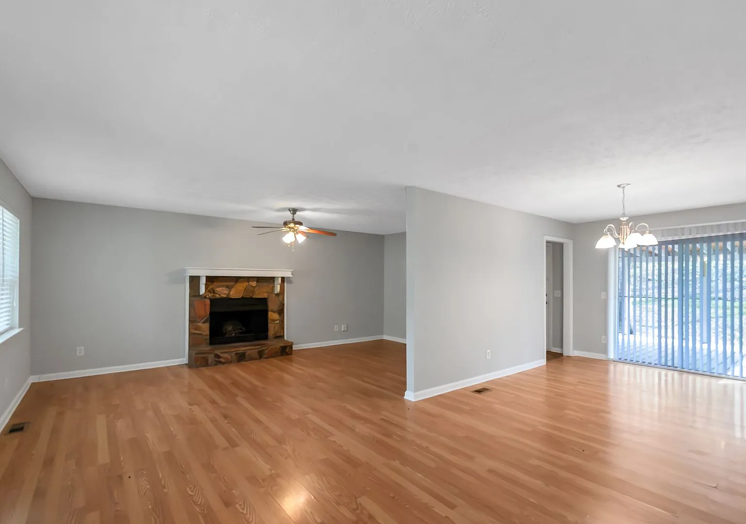 Charming 3 Bedroom / 2 Bath with Finished Basement! — Photo 3