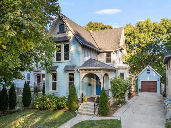 2140 North Booth STREET, Milwaukee, WI 53212