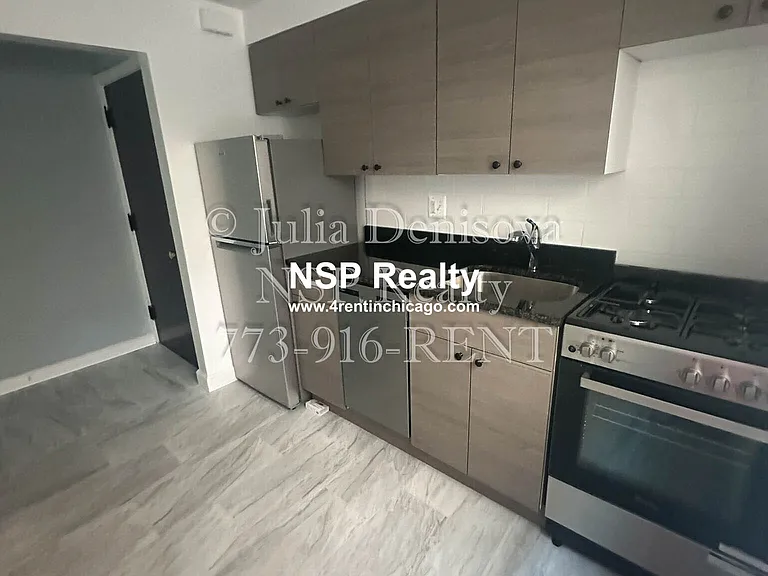 6700 N California Ave #19 — Photo 3