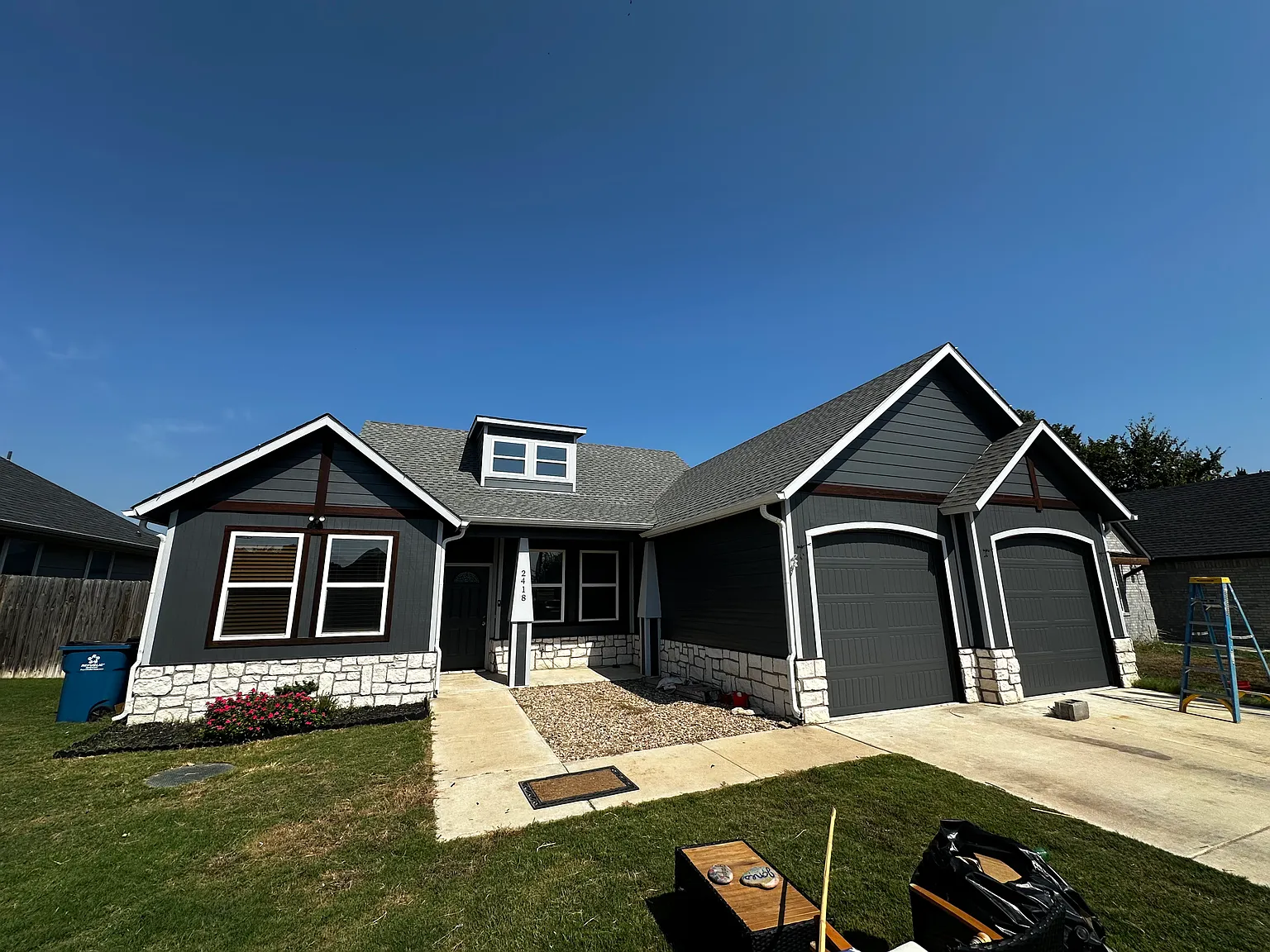 2418 Creek Dr — Photo 1
