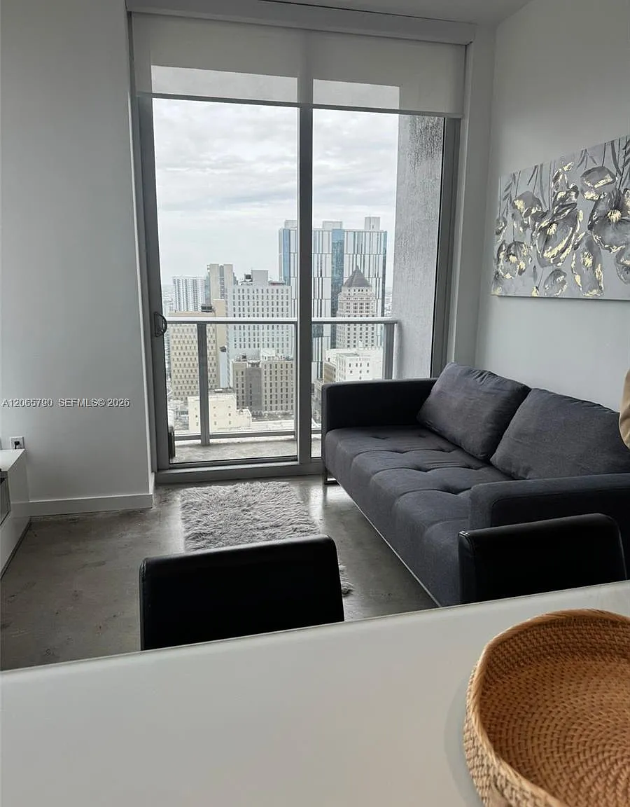 2 bed, 791 sqft, $3,700 — Photo 4