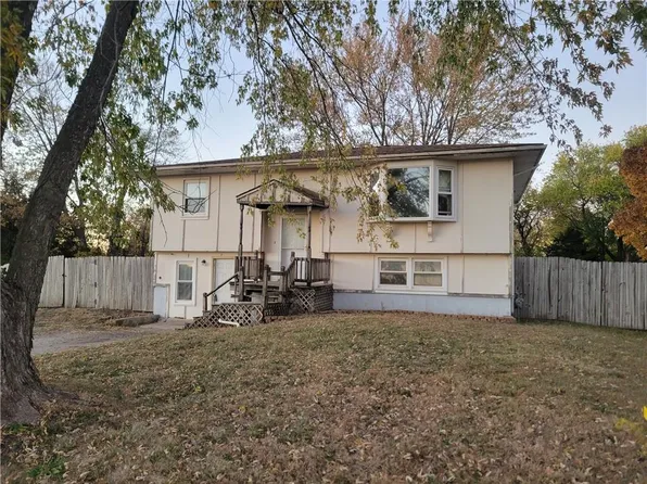 304 Grand St, Gardner, KS 66030