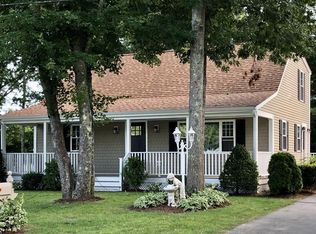 12 Joseph St, Acushnet, MA 02743