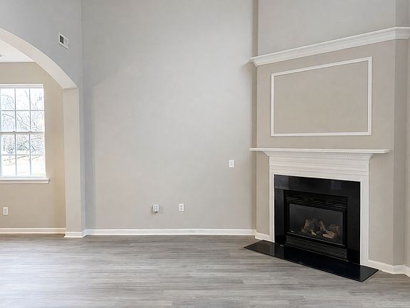 4th image of 9214 Greenheather Dr