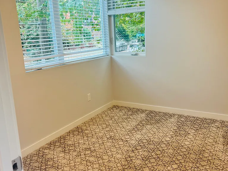 2523 S Washington St — Photo 3