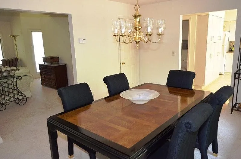 2 bed, 2.5 bath, 1716 sqft, $3,025 — Photo 2