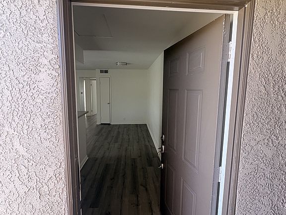2nd image of 405 S Rose St #202