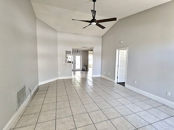 4th image of 4970 Reagen Way