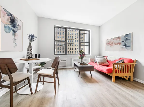 2790 Broadway image 1 of 12