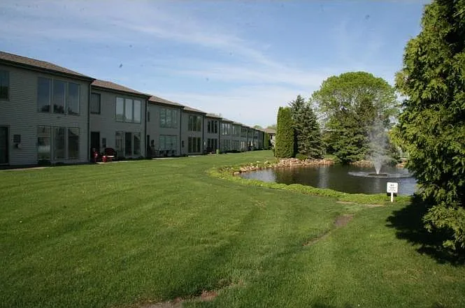 Building Photo - 1817 Fairway Dr