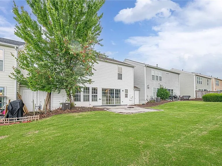 300 Balaban Cir — Photo 28