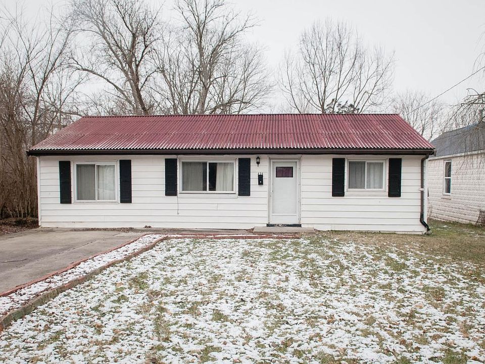 Welcome home to 429 N Finley St