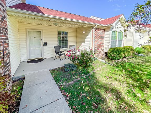 2nd image of 5526 Kerns Ln