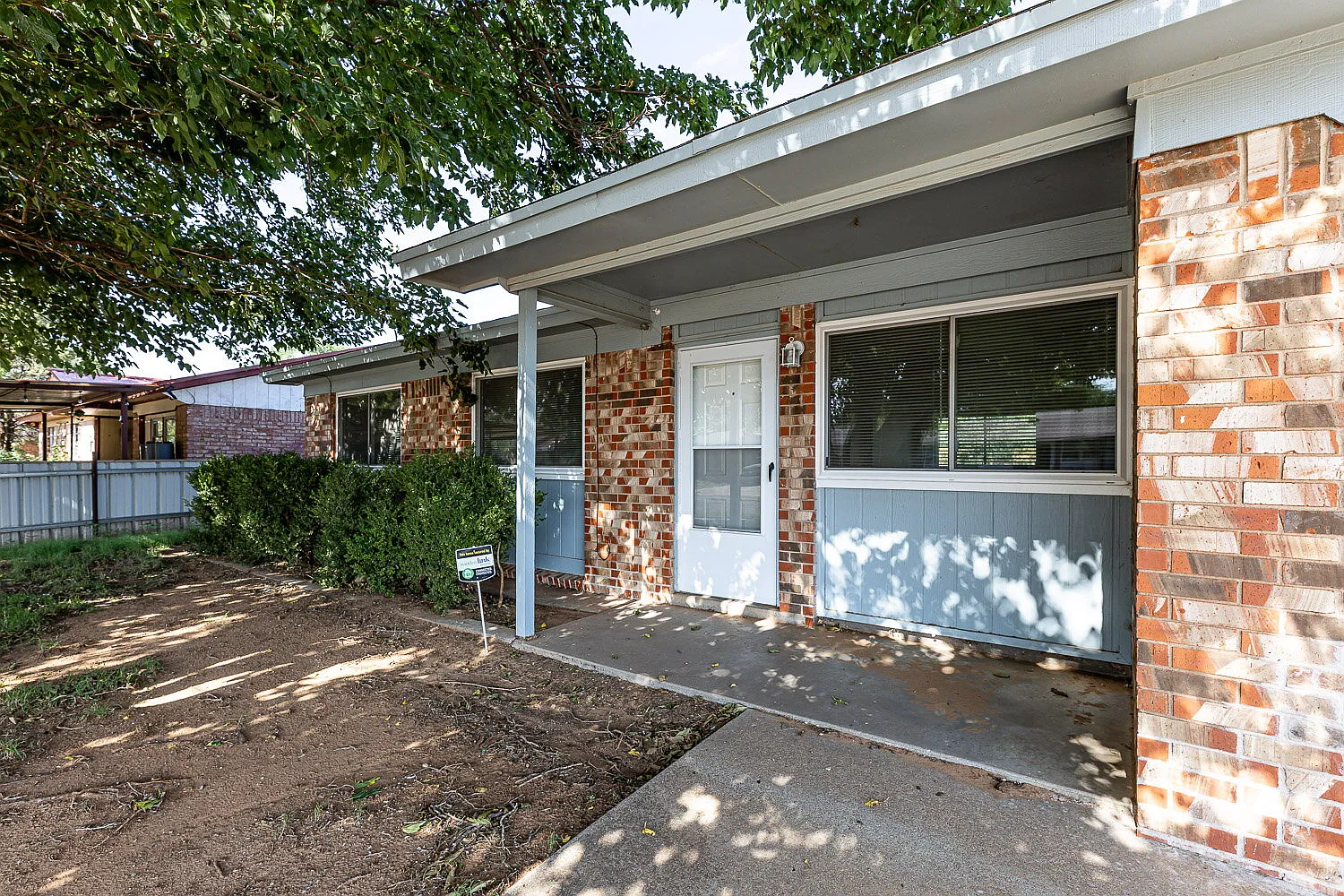 3 bed, 2.0 bath, 1125 sqft, $1,200 — Photo 4