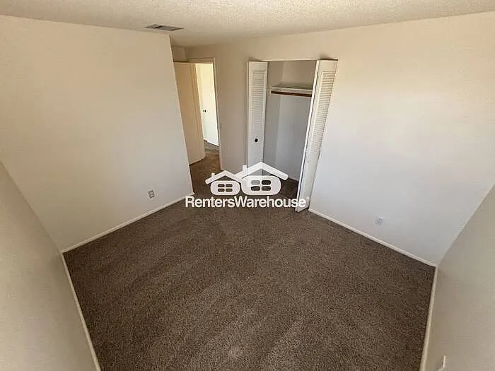 2126 N Villas Ln — Photo 15