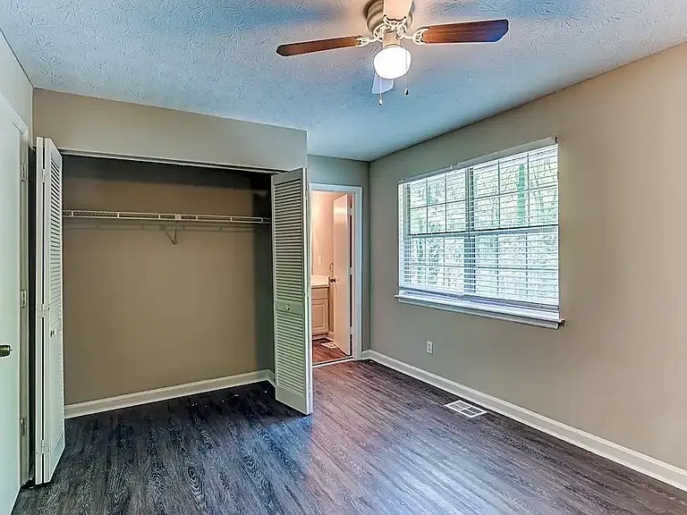 3494 Creekview Pl — Photo 7