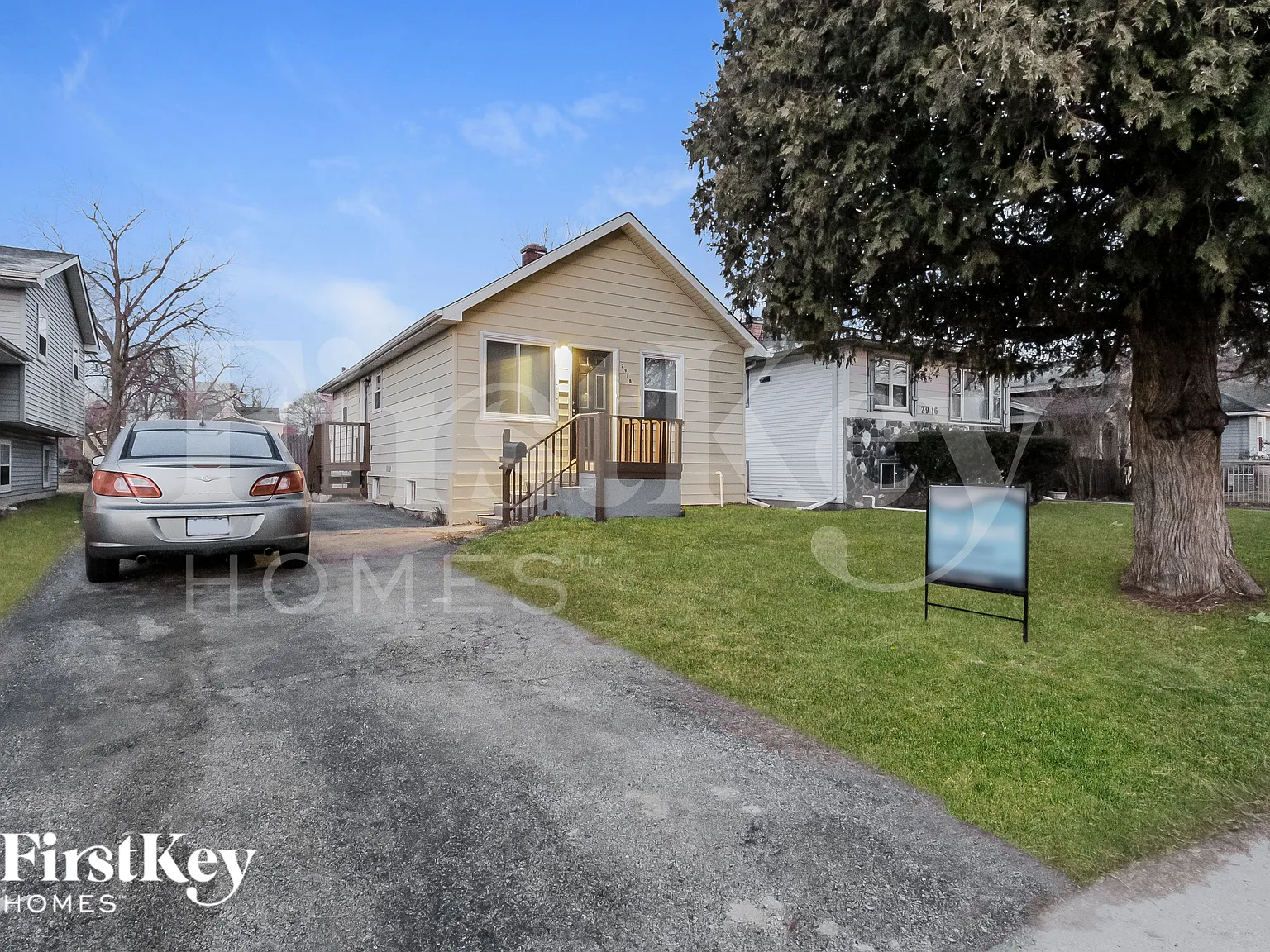 2 bed, 1.0 bath, 1160 sqft, $1,530 — Photo 1