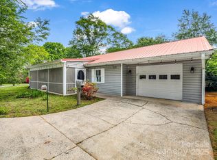 220 Big Springs Ave, Forest City, NC 28043