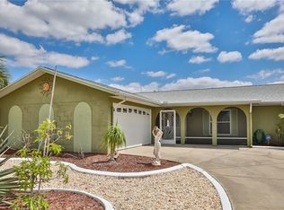 6519 Senegal Palm Way, Apollo Beach, FL 33572