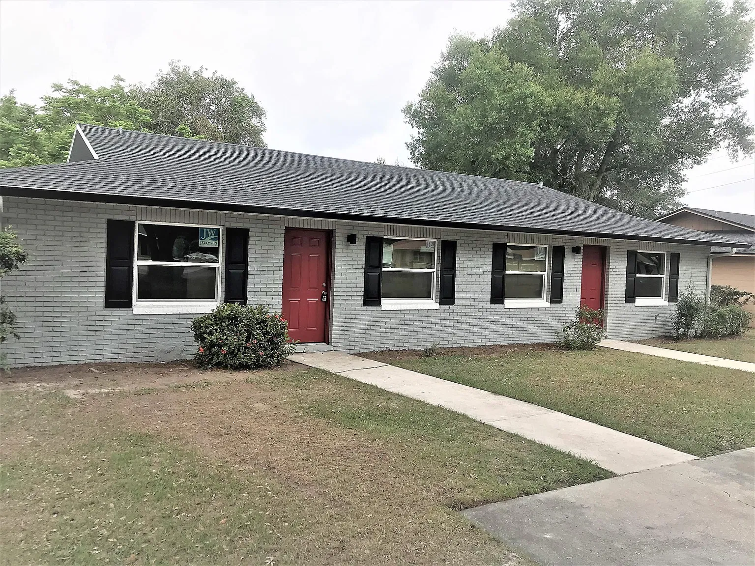 2 bed, 900 sqft, $1,425 — Photo 1