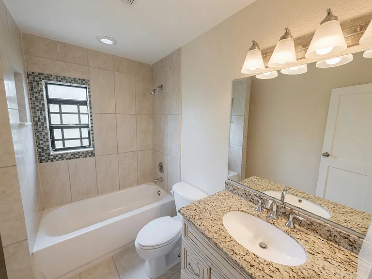 4441 Virginia St — Photo 3