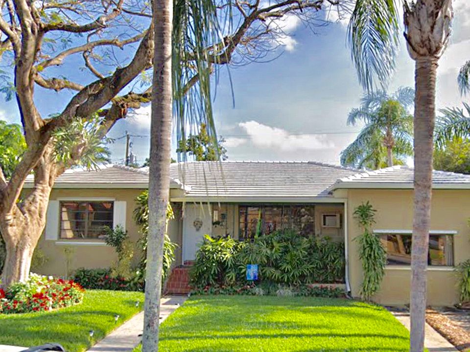 2nd image of 2424 SW 23rd St