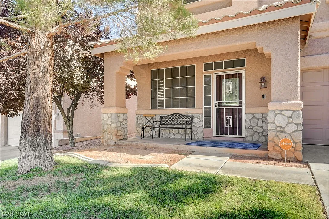 5 bed, 3.0 bath, 3159 sqft, $4,000 — Photo 4