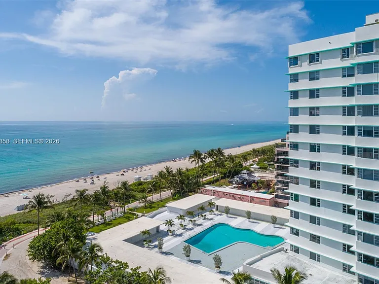 5255 Collins Ave #9E — Photo 38
