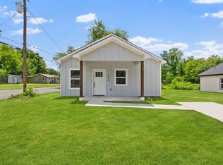 220 Calvert St, Sulphur Springs, TX 75482