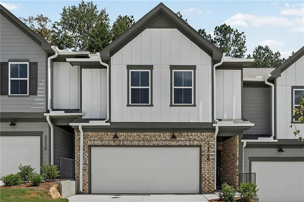 3 bed, 2.5 bath, 2035 sqft, $2,599 — Photo 1