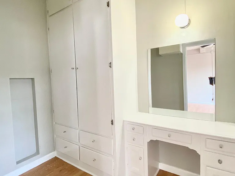 5623 Virginia Ave #204 — Photo 6