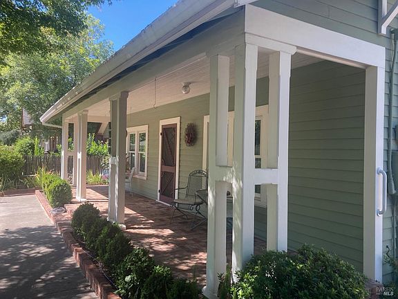 2nd image of 1520 Fair Way