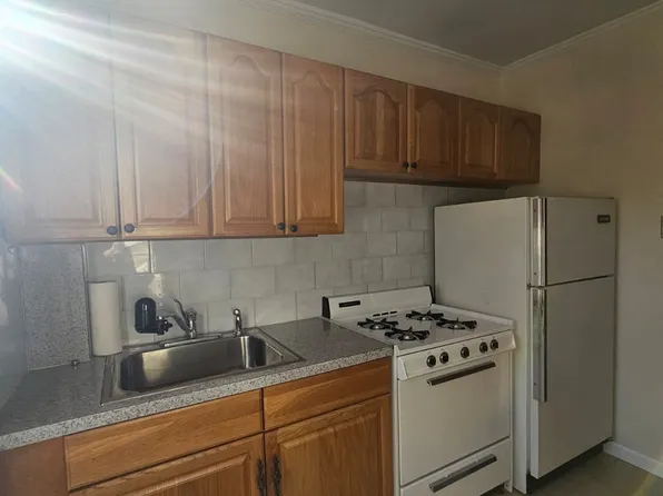 22-20 43rd Street image 2 of 12