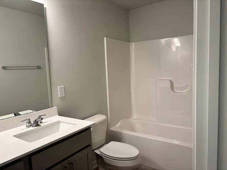 240 Garden Vine 542 Carson — Photo 14