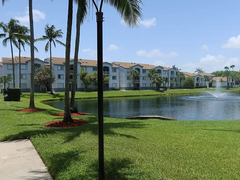 2640 S University Dr #205 — Photo 46