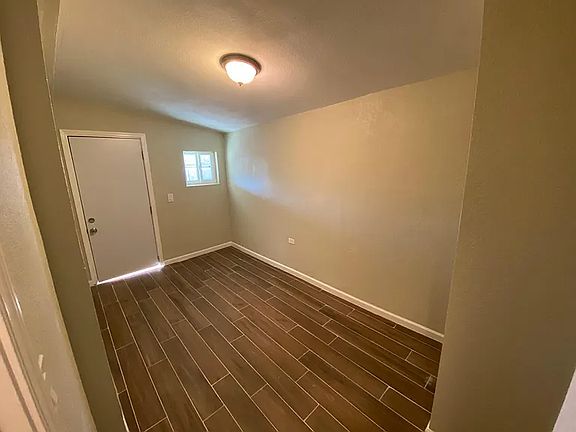 4th image of 1201 W Vogel Ave #B