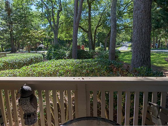 5th image of 102 Blyth Circle #19-C