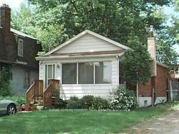 86 Ash Cres, Toronto, ON M8W 1E6