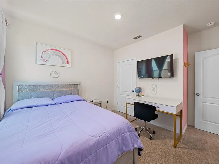 687 Griffon Ave — Photo 7