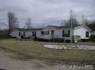 101 Cedar St, Bluffs, IL 62621