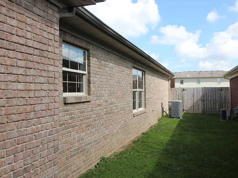 3688 Laredo Dr — Photo 3